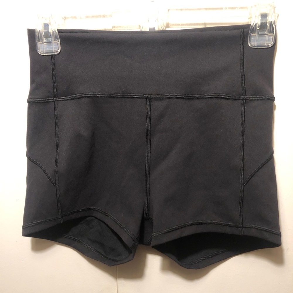 Lululemon Women In Movement Shorts Size 6 Black Running Everlux 2” Inseam